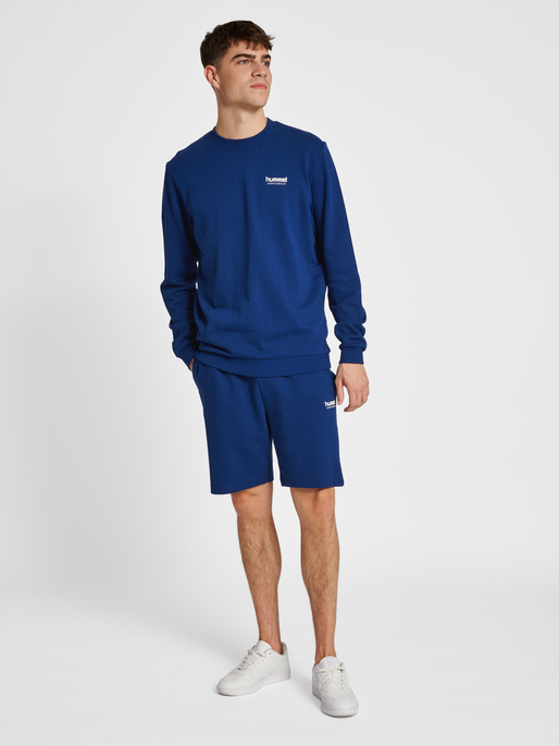 hmlLGC GABE SWEATSHORTS, 7424, model