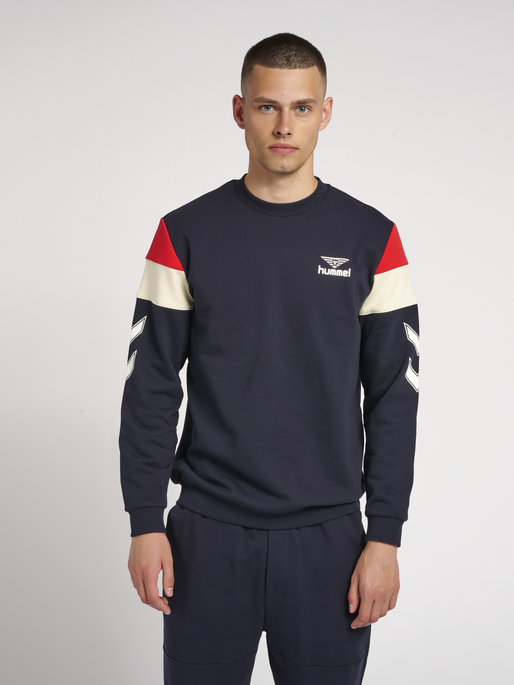 hmlSTEPHAN SWEATSHIRT, 7381, model