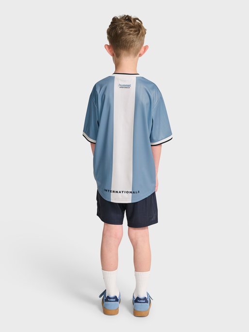hmlJR LOOSE BALL  JERSEY S/S SET, FADED DENIM, model