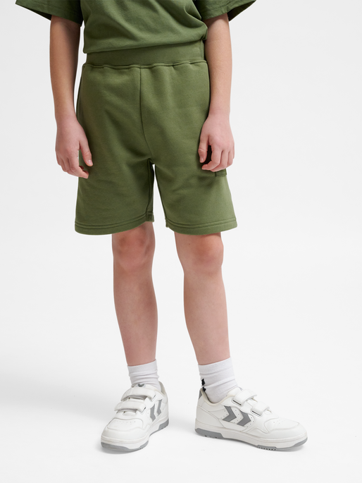 hmlCLEAN ADJUSTABLE SHORTS, OLIVINE, model