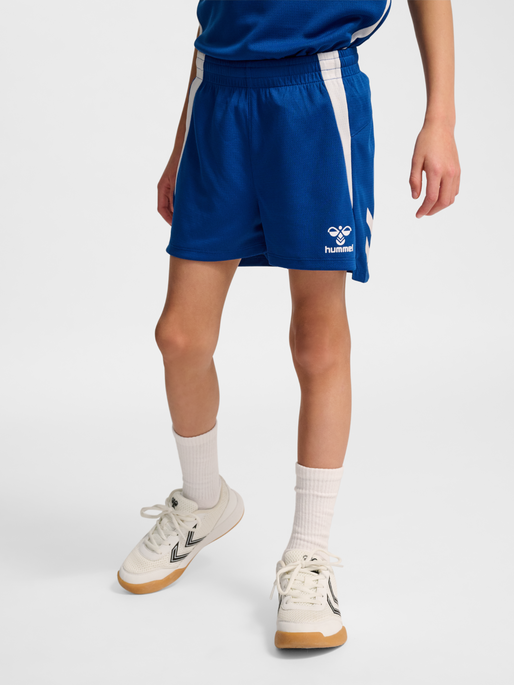 hmlLEAD 2.0 SHORTS KIDS, TRUE BLUE, model