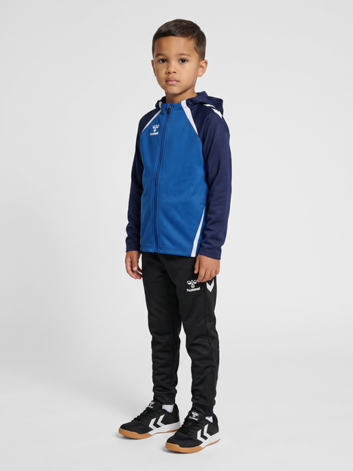hmlLEAD 2.0 ZIP HOODIE KIDS, TRUE BLUE/MARINE, model