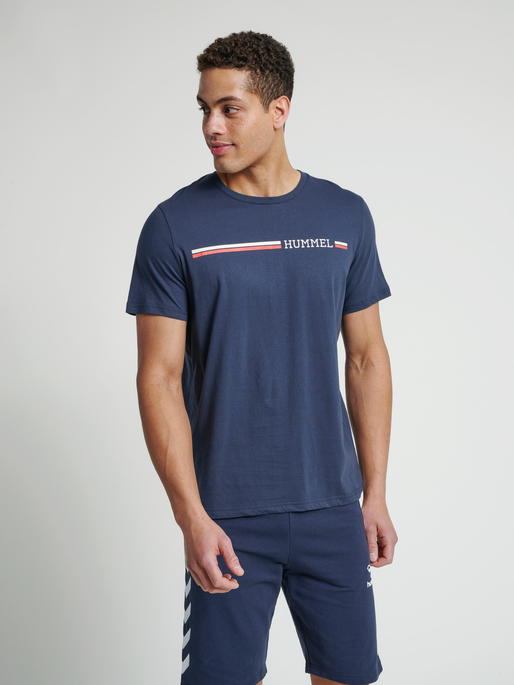 hmlMONTREAL T-SHIRT, 7429, model