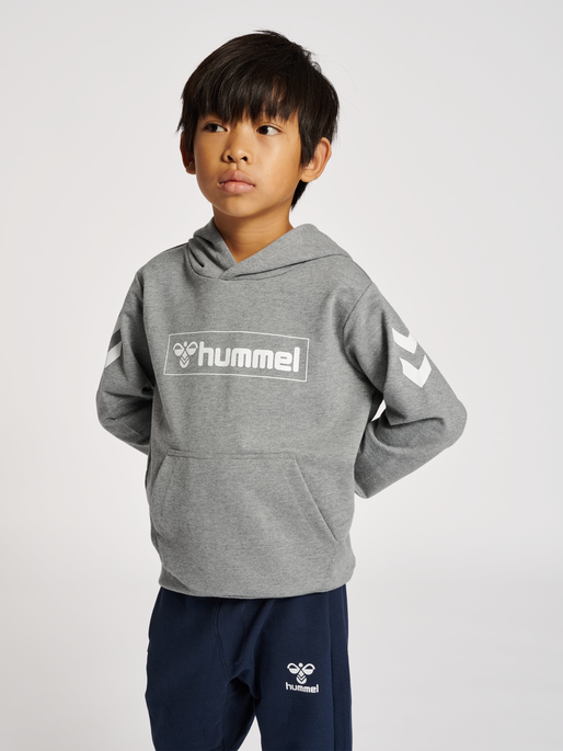 hmlBOX HOODIE, MEDIUM MELANGE, model