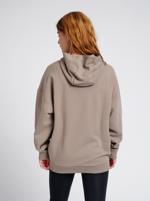 hmlURBAN HOODIE, 1452, model