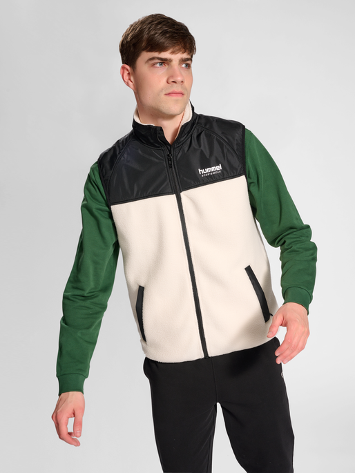 hmlLGC THEO FLEECE WAISTCOAT, TOFU, model