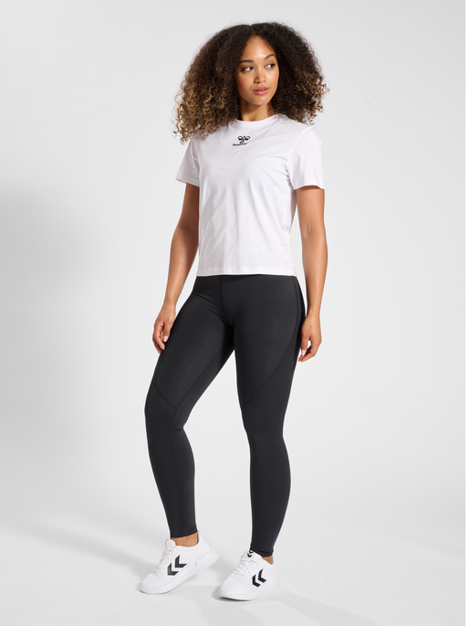 hmlICONS WOMAN T-SHIRT, WHITE, model