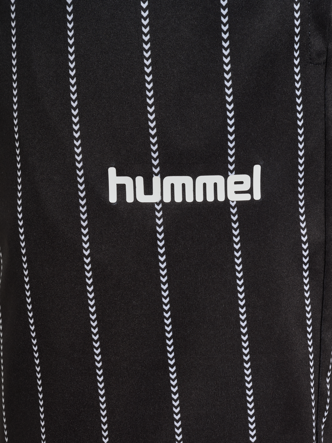 Chevron Pinstripe Shorts, BLACK/WHITE, packshot