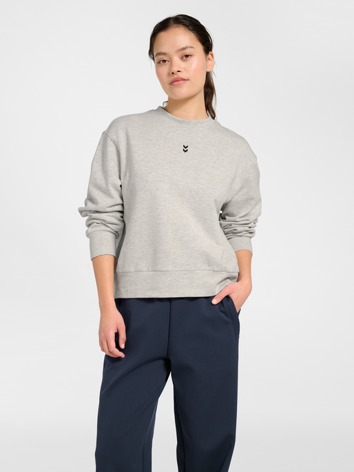 hmlFOUNDATION SWEATSHIRT, LIGHT GREY MELANGE, model