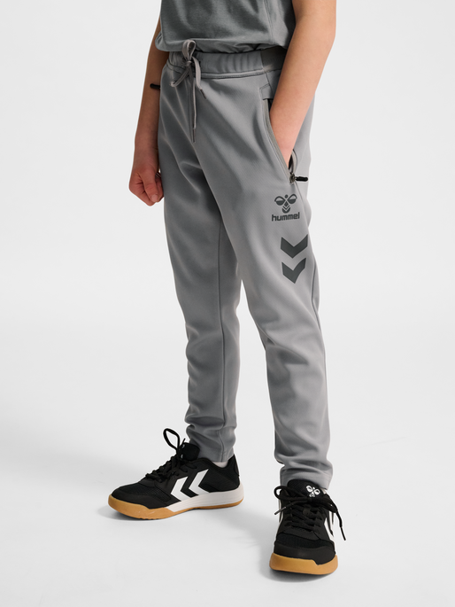 hmlCIMA 2.0 PANTS KIDS, ALLOY, model