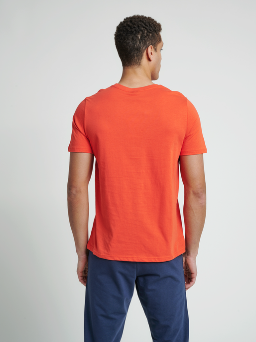 hmlLANEWAY T-SHIRT, 3008, model