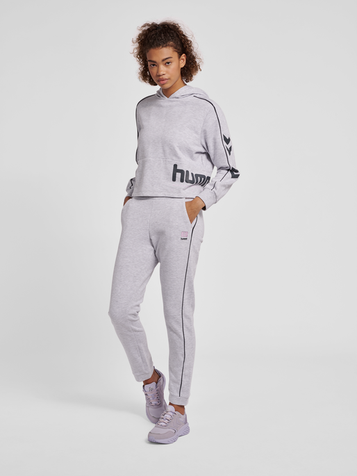 hmlLGC YOKO CROPPED HOODIE, LIGHT GREY MELANGE, model