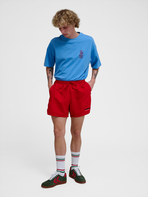hmlNED SWIM SHORTS, BARBADOS CHERRY, model