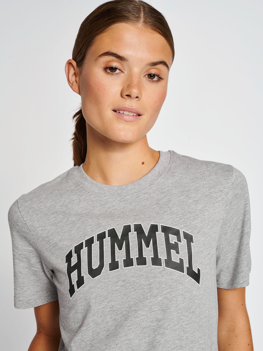 hmlIC GILL LOOSE T-SHIRT, GREY MELANGE, model