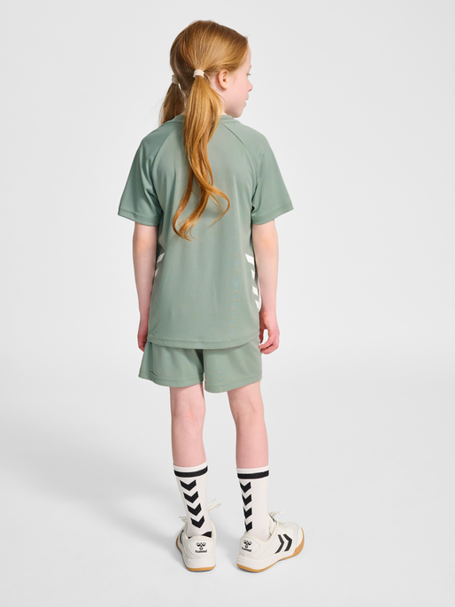hmlPROMO KIDS SET, ICEBERG GREEN, model