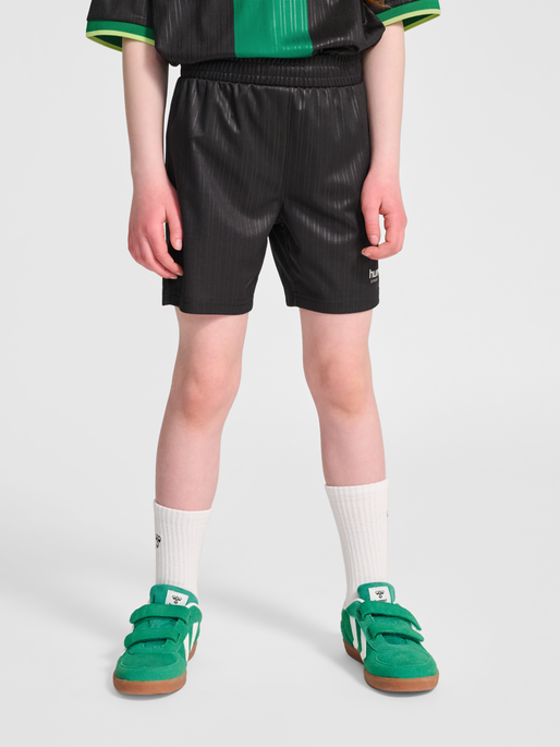 hmlJR BALL SHORTS, BLACK, model