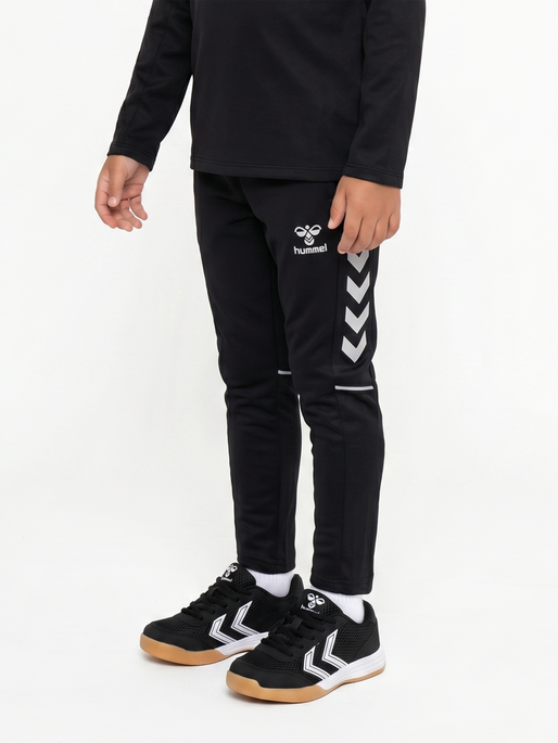 hmlCORE 2.0 TRAINING PANTS KIDS, BLACK/WHITE, model