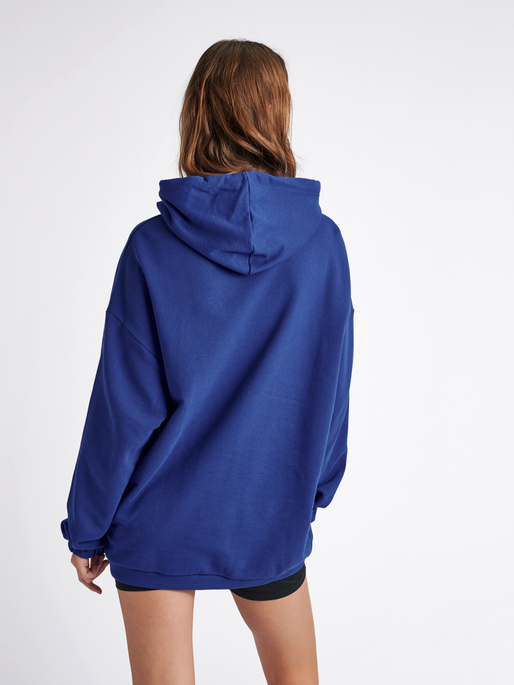 hmlHYGGE LOOSE HOODIE, 7956, model
