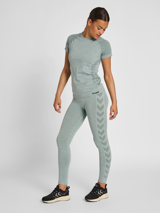 hmlCI SEAMLESS T-SHIRT, NORTH ATLANTIC MELANGE, model
