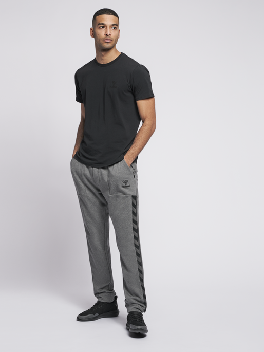 hmlSIGGE T-SHIRT S/S, 2001, model