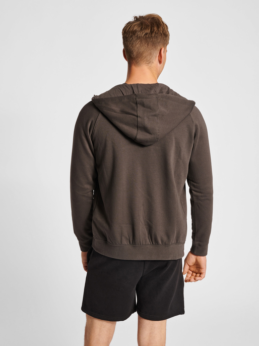 hmlRED CLASSIC ZIP HOODIE, RAVEN, model