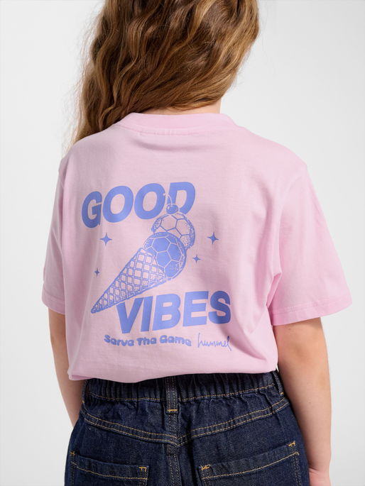hmlJR REG GRAPHIC T-SHIRT S/S, PINK LADY, model