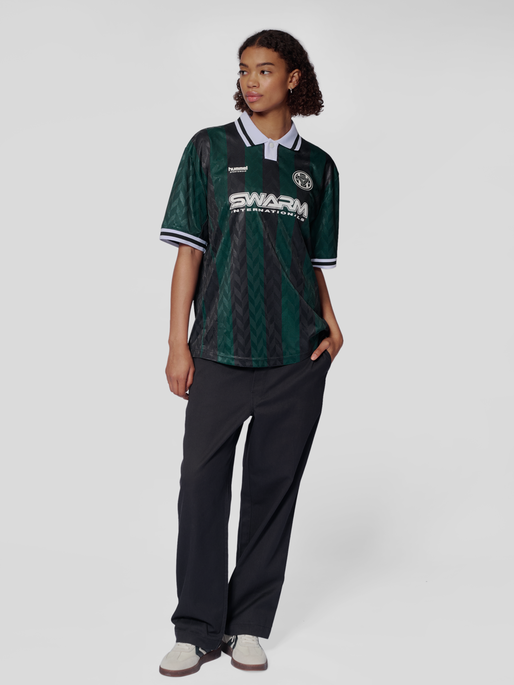 hmlLOOSE FOOTBALL JERSEY S/S, PONDEROSA PINE, model