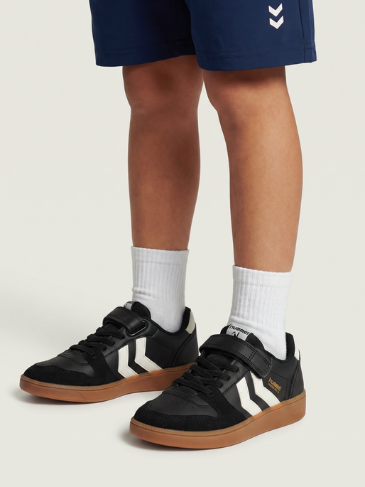 HANDBALL PERFEKT SP JR, BLACK, model