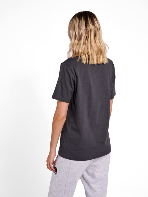 hmlLGC BEN T-SHIRT, 1525, model