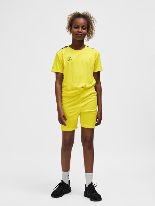 hmlAUTHENTIC PL SHORTS KIDS, BLAZING YELLOW, model