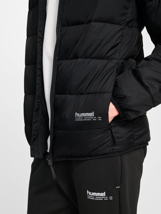 hmlLIGHTWEIGHT PUFFER JACKET, BLACK, model