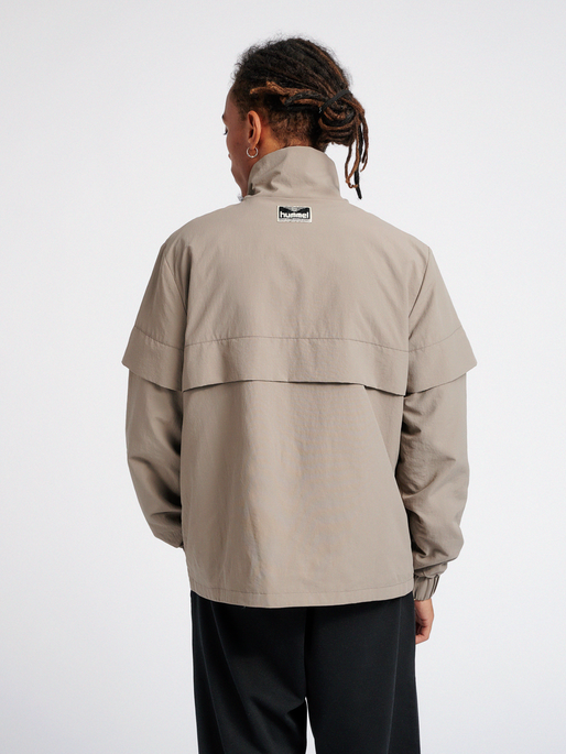 hmlEXPLORER JACKET, 1452, model