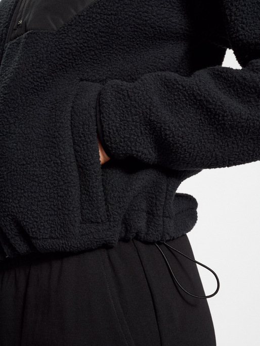 hmlLGC JOSIE FLEECE JACKET, 2001, model