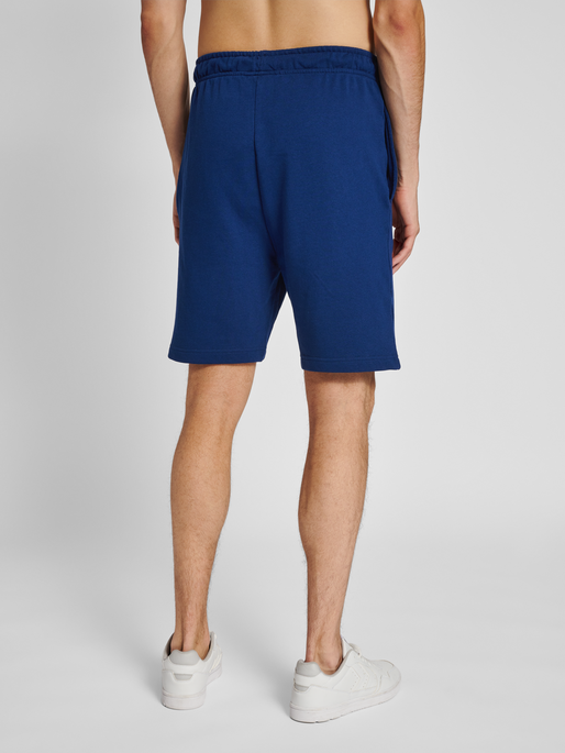 hmlLGC GABE SWEATSHORTS, 7424, model