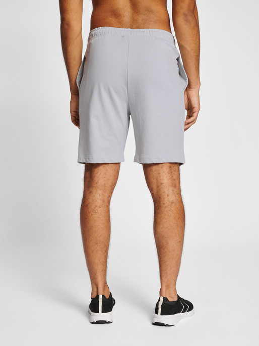 hmlLGC JEREMY SWEAT SHORTS, 2399, model