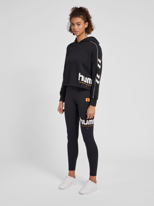 hmlLGC YOKO CROPPED HOODIE, BLACK, model