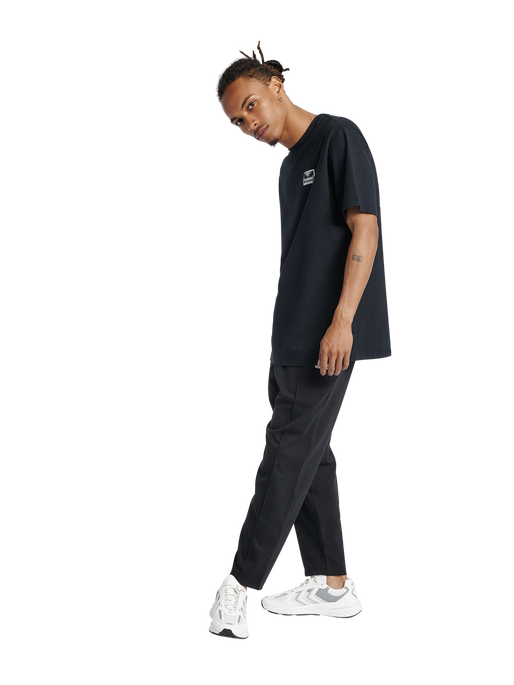 hmlFERIE T-SHIRT, 2001, model