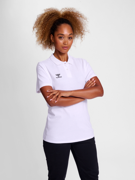hmlGO 2.0 POLO WOMAN, WHITE, model
