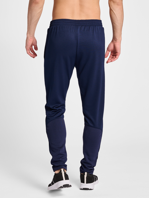 hmlQ4 POLY TRAINING PANT, MARINE, model