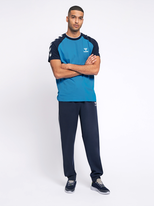 hmlMARK T-SHIRT S/S, 8378, model