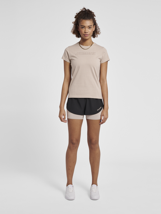 hmlTE CALI COTTON T-SHIRT, 2119, model