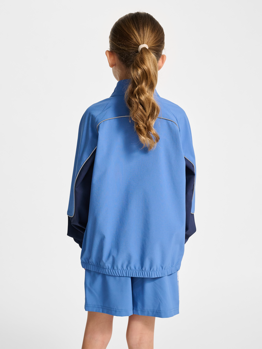 hmlJR WOVEN ZIP JACKET, RIVERSIDE, model