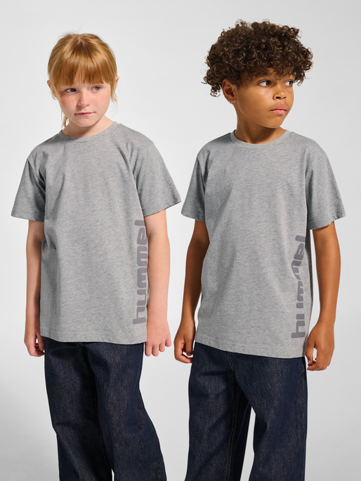 hmlPRINT T-SHIRT S/S, GREY MELANGE, model