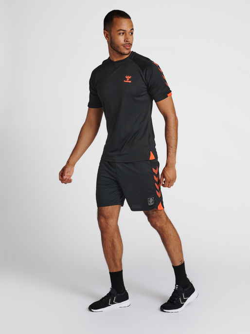 hmlGG12 ACTION JERSEY S/S, 2953, model