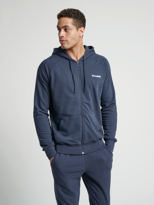 hmlISAM ZIP HOODIE, BLUE NIGHTS, model