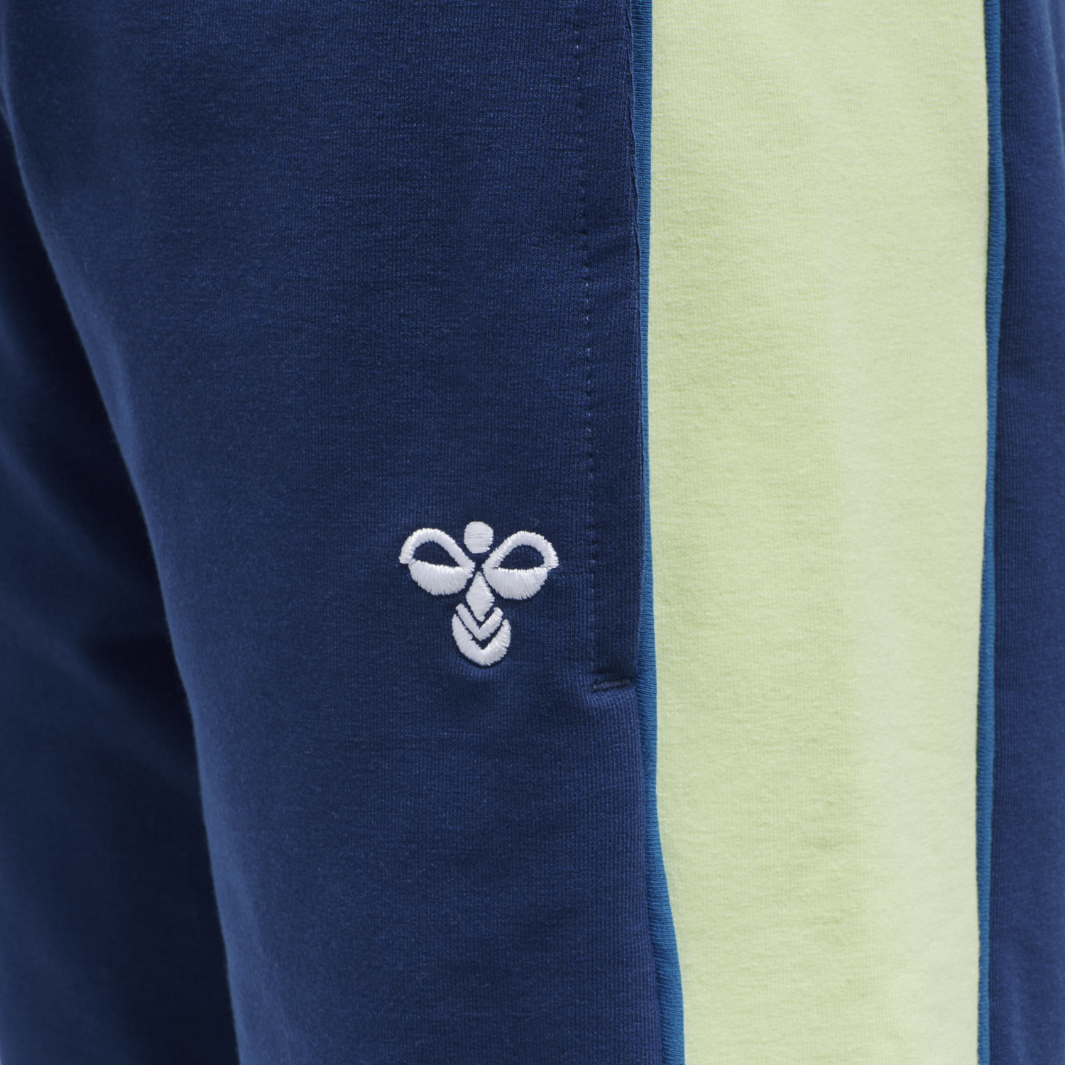 hmlDEFENDER SHORTS, 7424, packshot