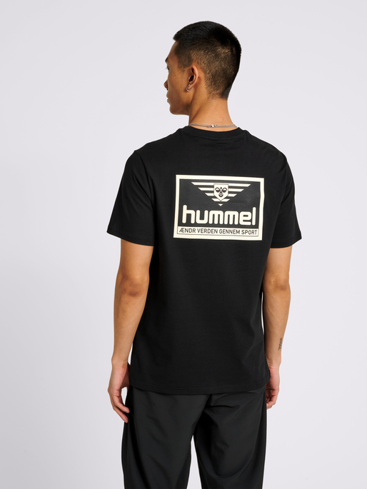 hmlFERIE T-SHIRT, 2001, model