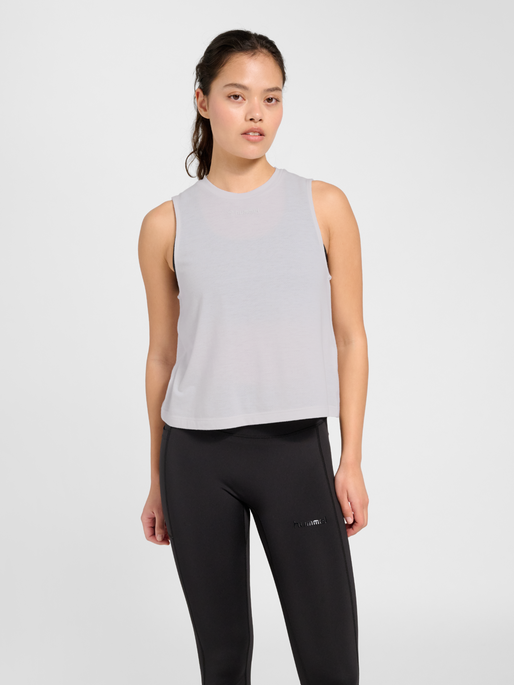 hmlMT VANJA SHORT MUSCLE TANKTOP, WHITE, model
