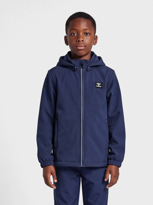 hmlMARS SOFTSHELL JACKET, BLACK IRIS, model