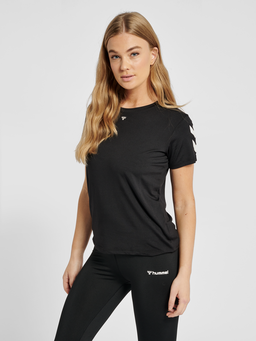 hmlTAYLOR T-SHIRT, 2001, model